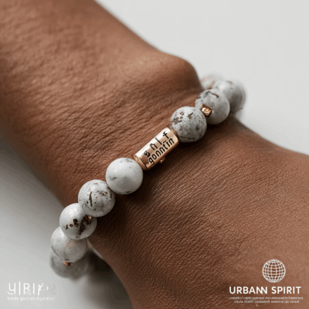 u6221835331_create_an_e-commerce_product_page_with_the_text_u_8e6cfe9c-1033-48f7-8d24-f6c540e3e4d6_2